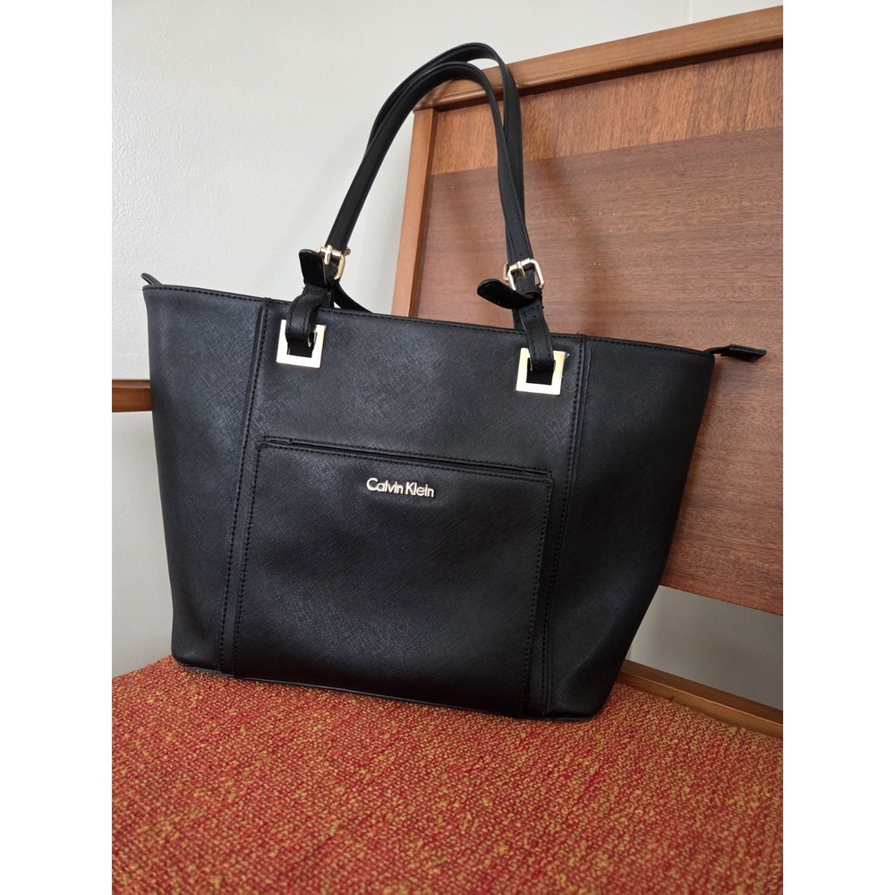 Calvin Klein Eliza Saffiano Tote Bag Purse Black Classic Smart Euc